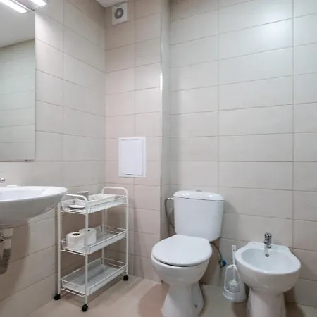 La Dolce Vita ~ New 1-bedroom Flat With Balcony Apartmán