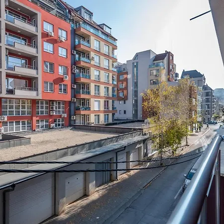 Apartmán La Dolce Vita ~ New 1-bedroom Flat With Balcony