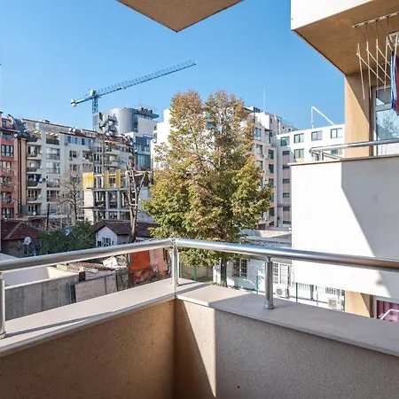 Apartmán La Dolce Vita ~ New 1-bedroom Flat With Balcony